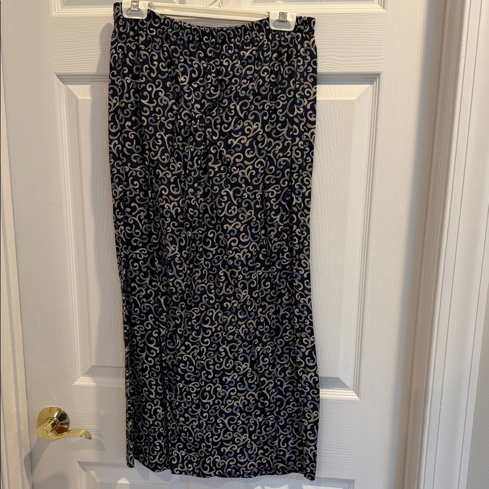 Chaus Black and White Patterned Maxi Skirt